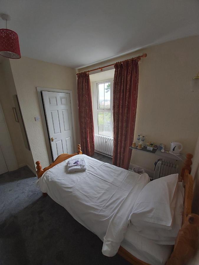 Isallt Guesthouse 블레노페스티니오그 외부 사진